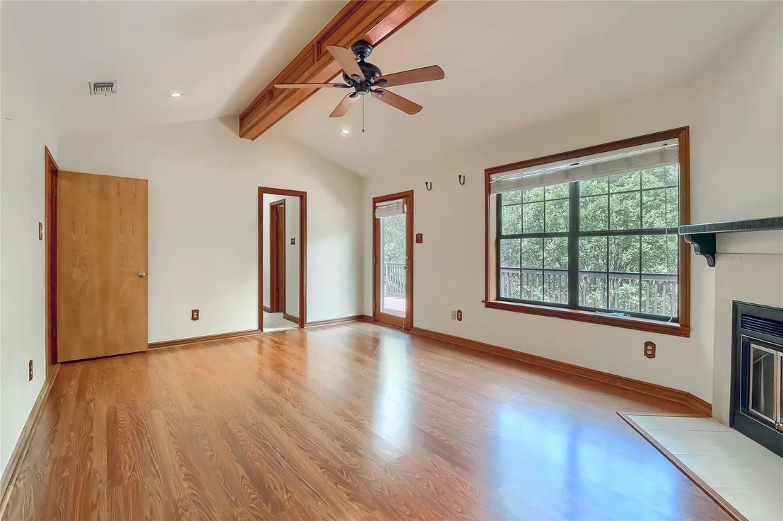 Photo of 213 Hurst Creek RD