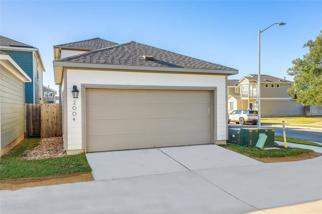 Photo of 2004 Arendale DR
