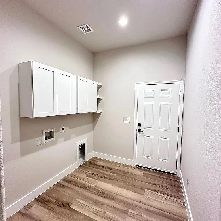 Photo of 195 Covert DR
