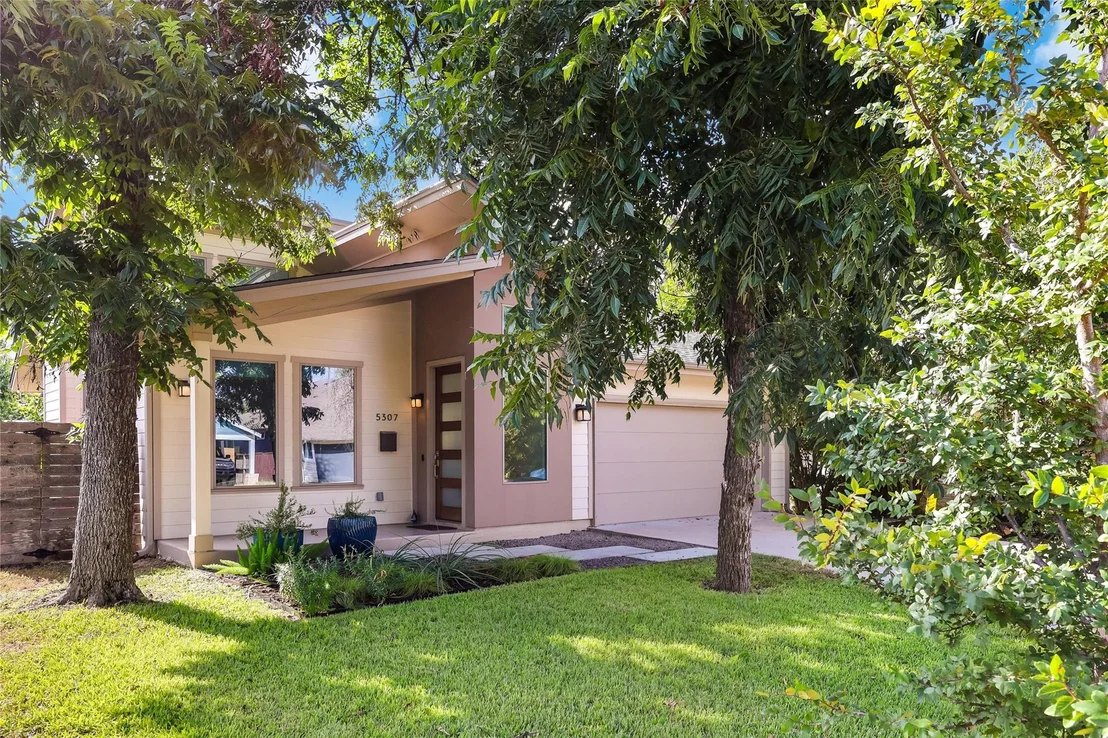 Photo of 5307 Aurora DR