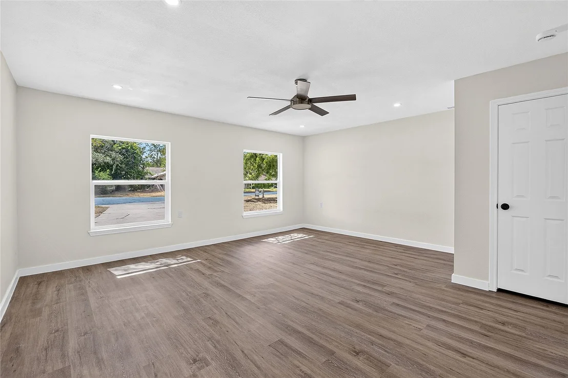 Photo of 12505 Parkland DR