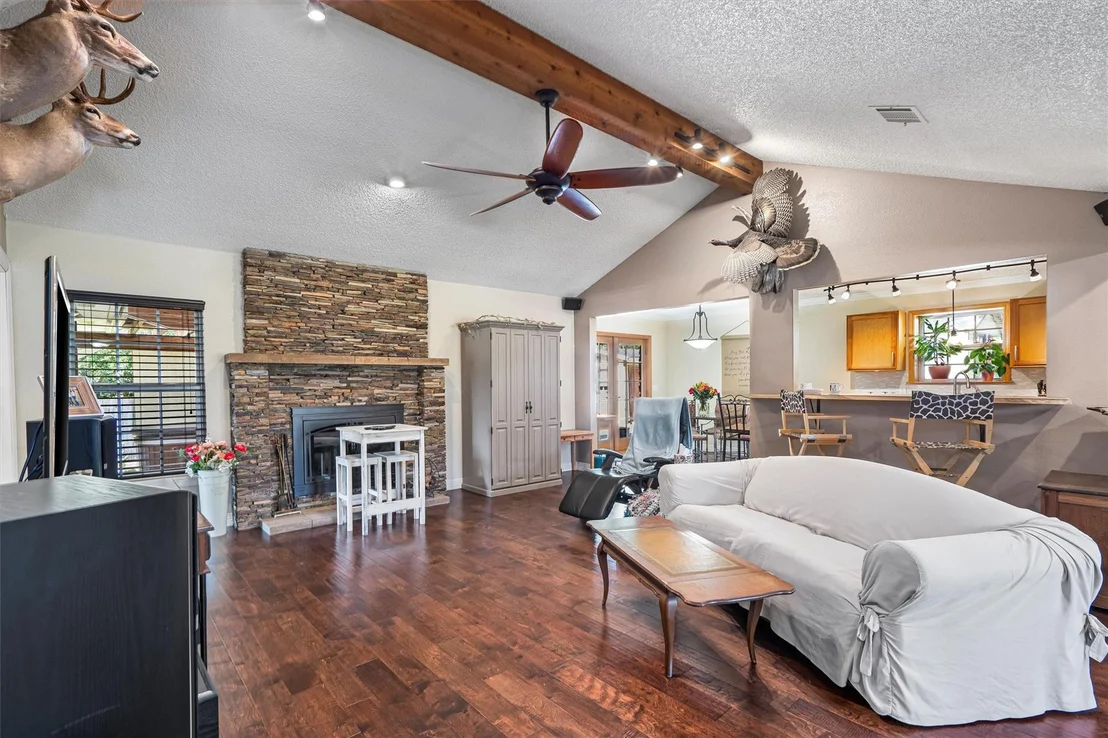 Photo of 2201 Carolyn DR