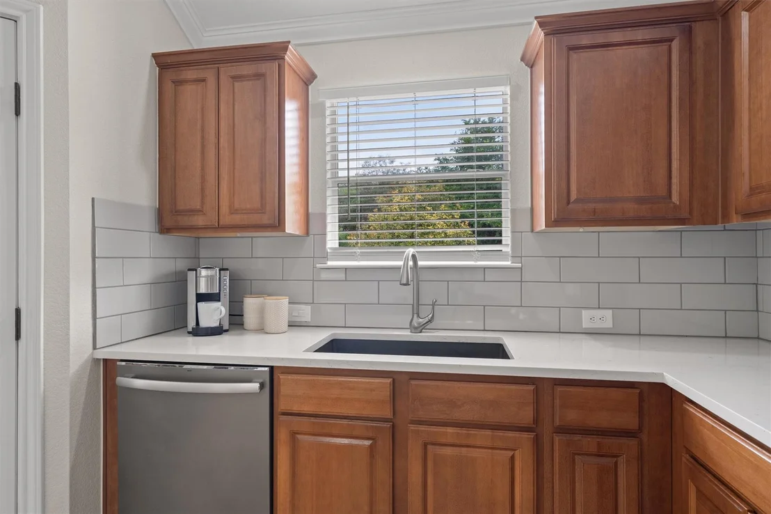 Photo of 332 Hidden Brook LN