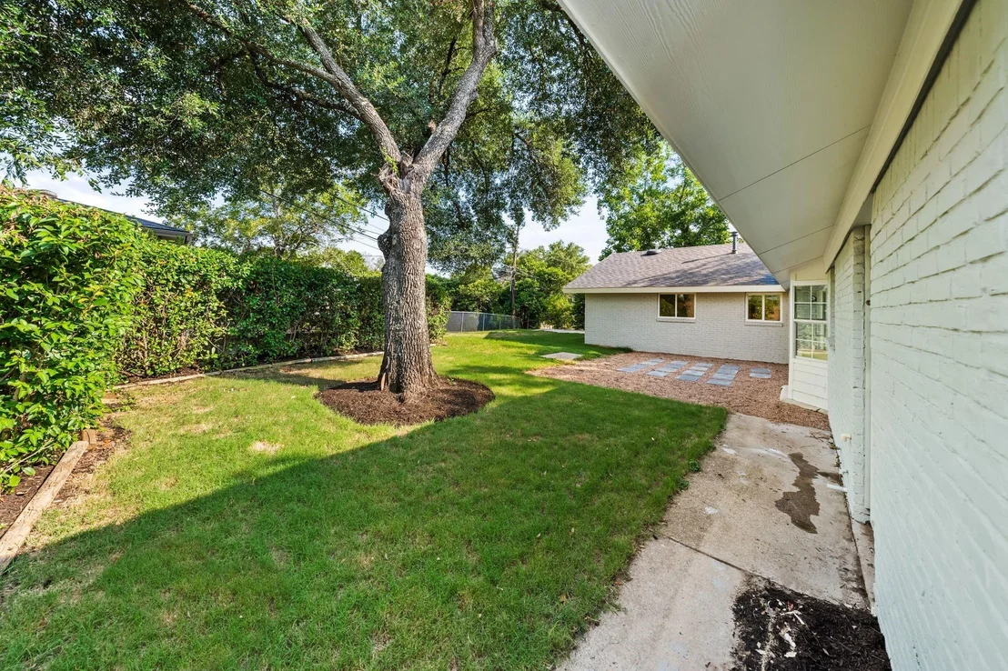 Photo of 6113 Hylawn DR