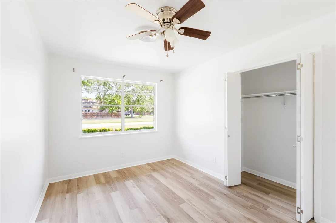 Photo of 304 W Bee ST