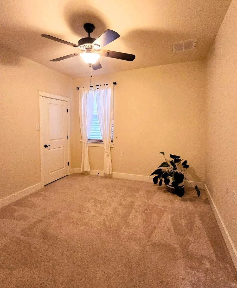 Photo of 402 Village Commons BLVD