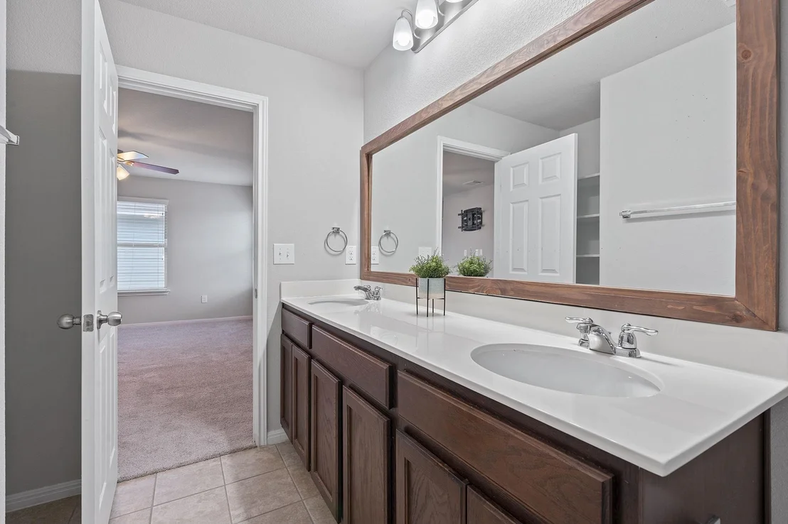Photo of 584 Twisted Oaks LN