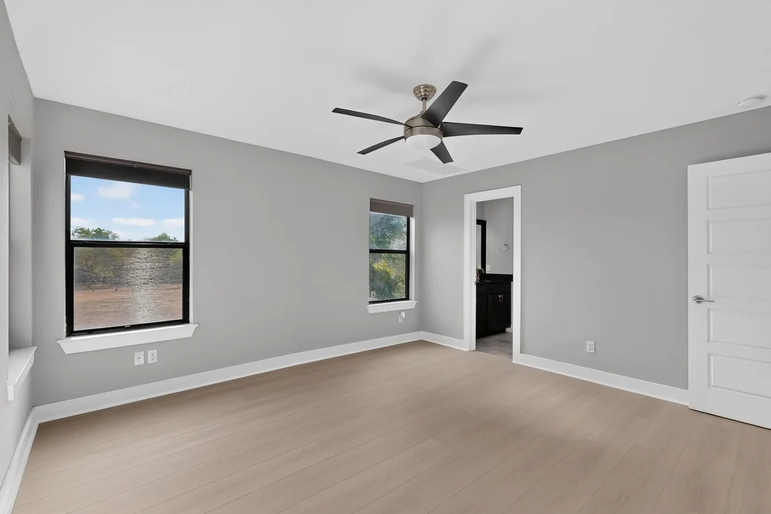Photo of Unit 1417 at 1417 Lorraine LOOP