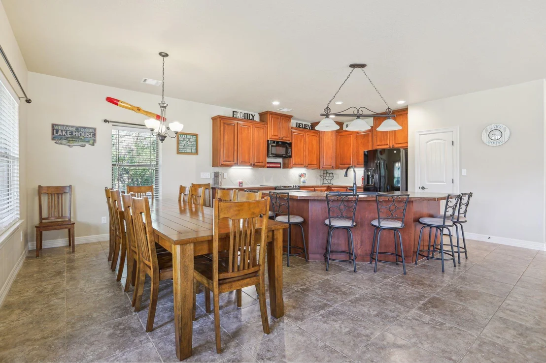 Photo of 600 Augusta CIR N