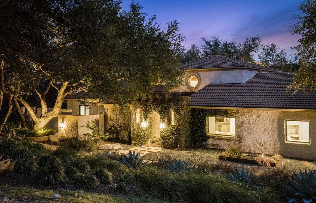Photo of 11 Ehrlich RD