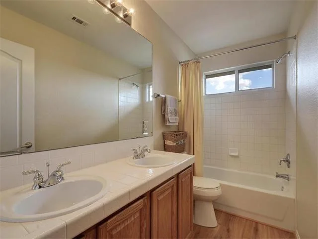 Photo of 2400 Nan LN