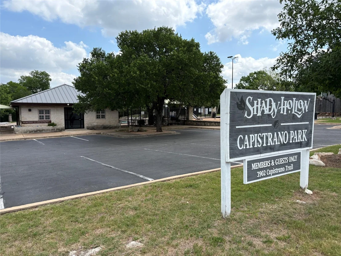 Photo of 3005 Blacksmith LN