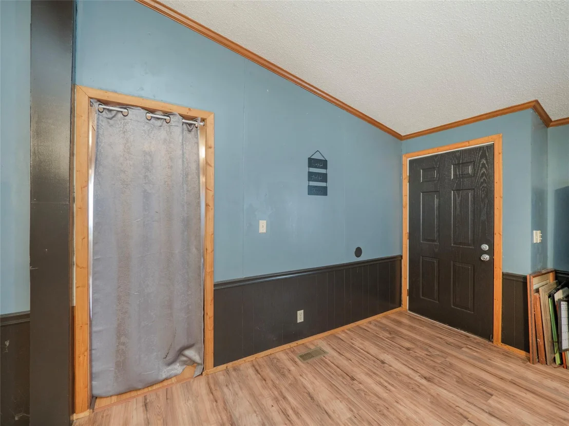 Photo of 1126 Apache DR
