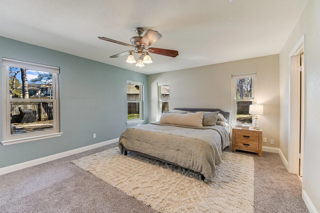 Photo of 10706 Oak View DR