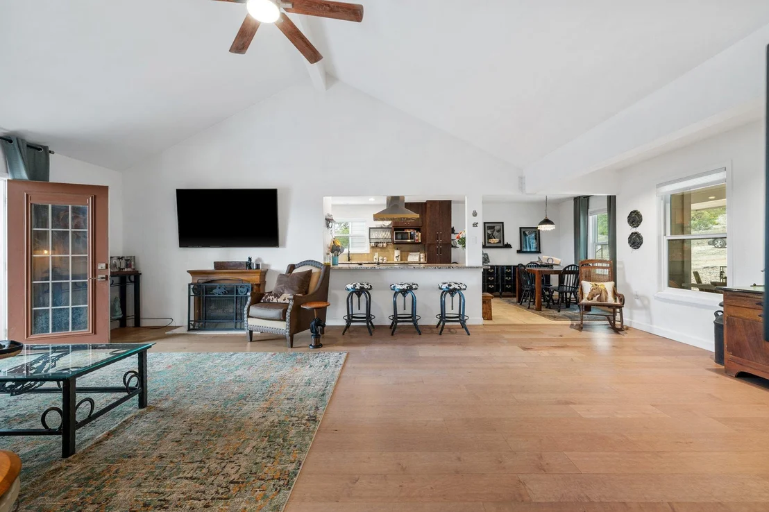 Photo of 401 Ranchview RD