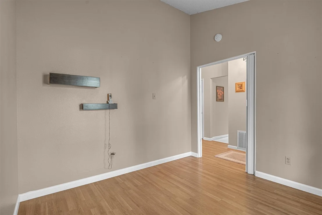Photo of 1701 Laurel PATH