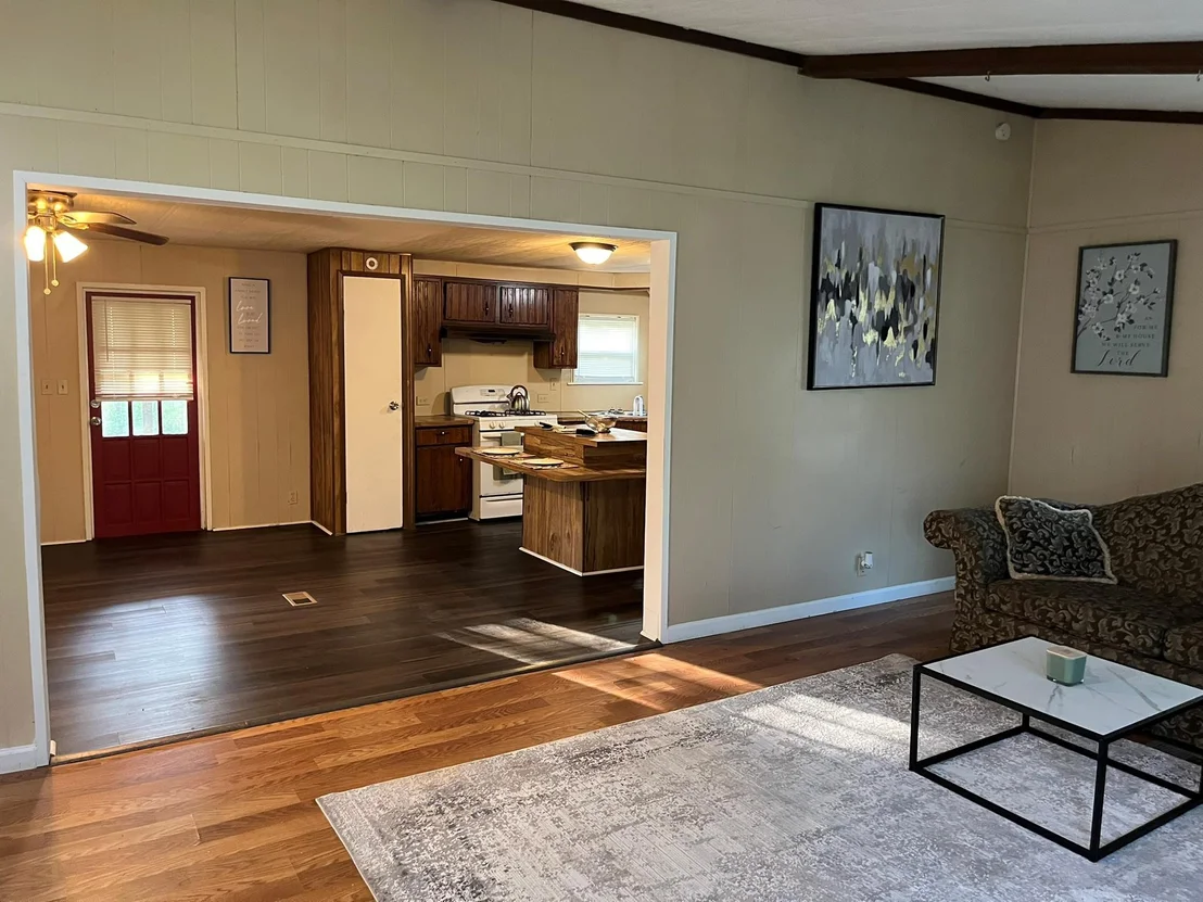 Photo of 5576 Helm LN