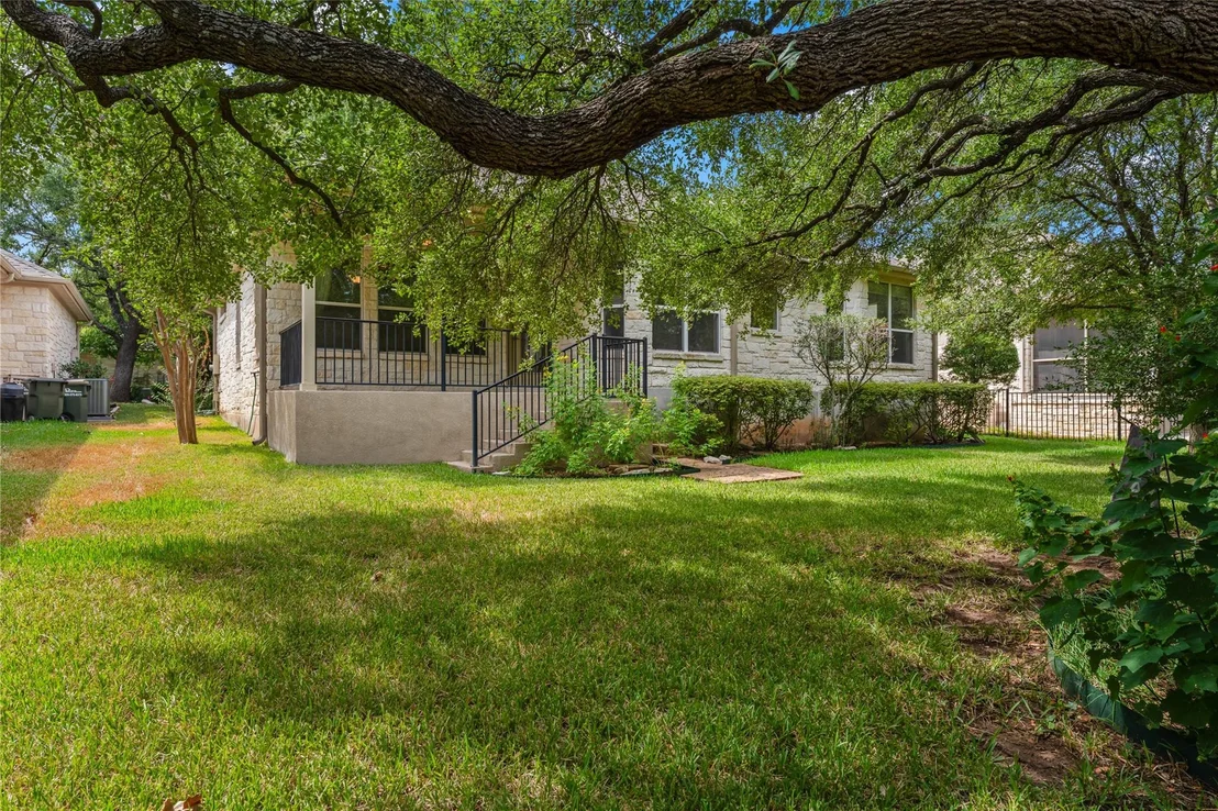 Photo of 302 Brazos DR
