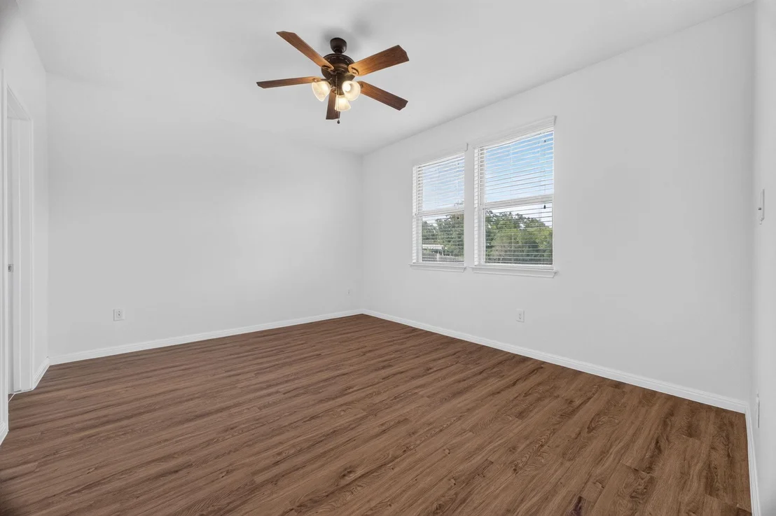 Photo of 430 Twisted Oaks LN