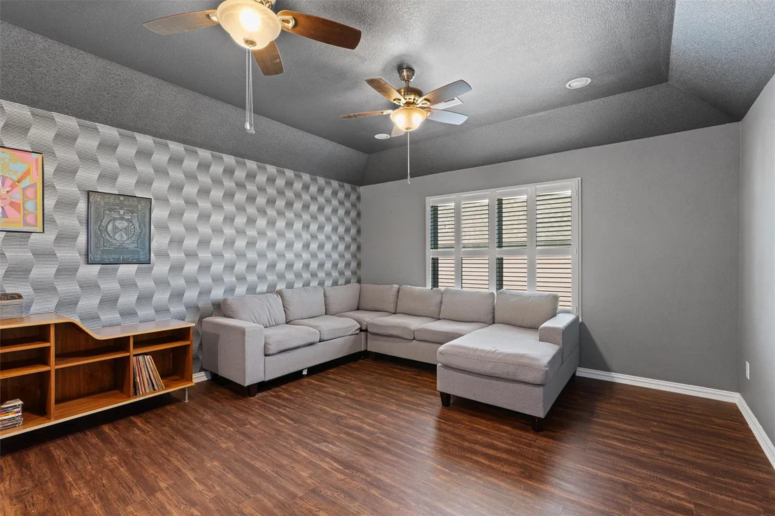 Photo of 3704 Gildas PATH