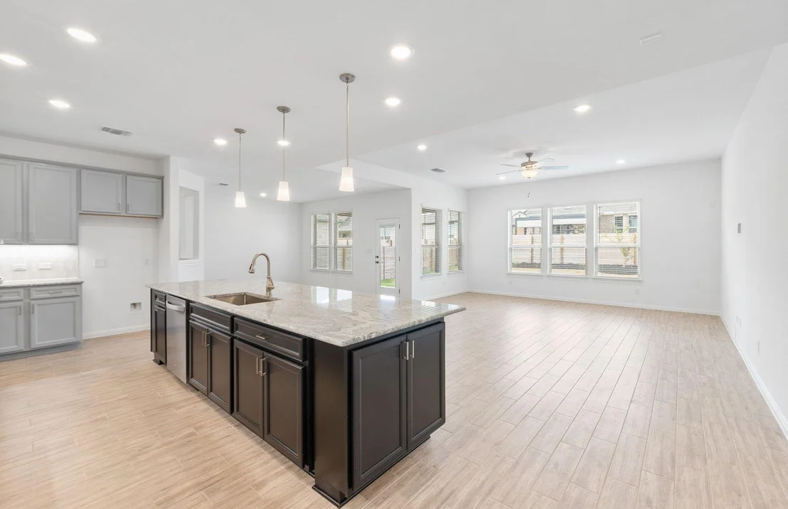 Photo of 2905 Zuni PATH