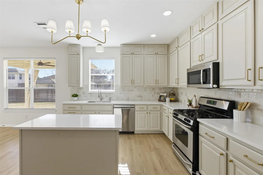 Photo of 1502 Summercrest BLVD