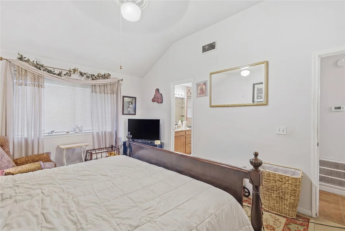 Photo of 1427 Crete LN
