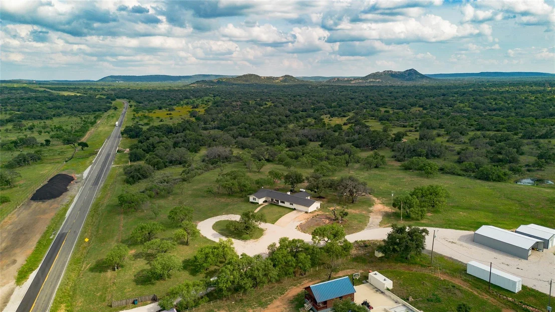 Photo of 2340 E State Highway 71