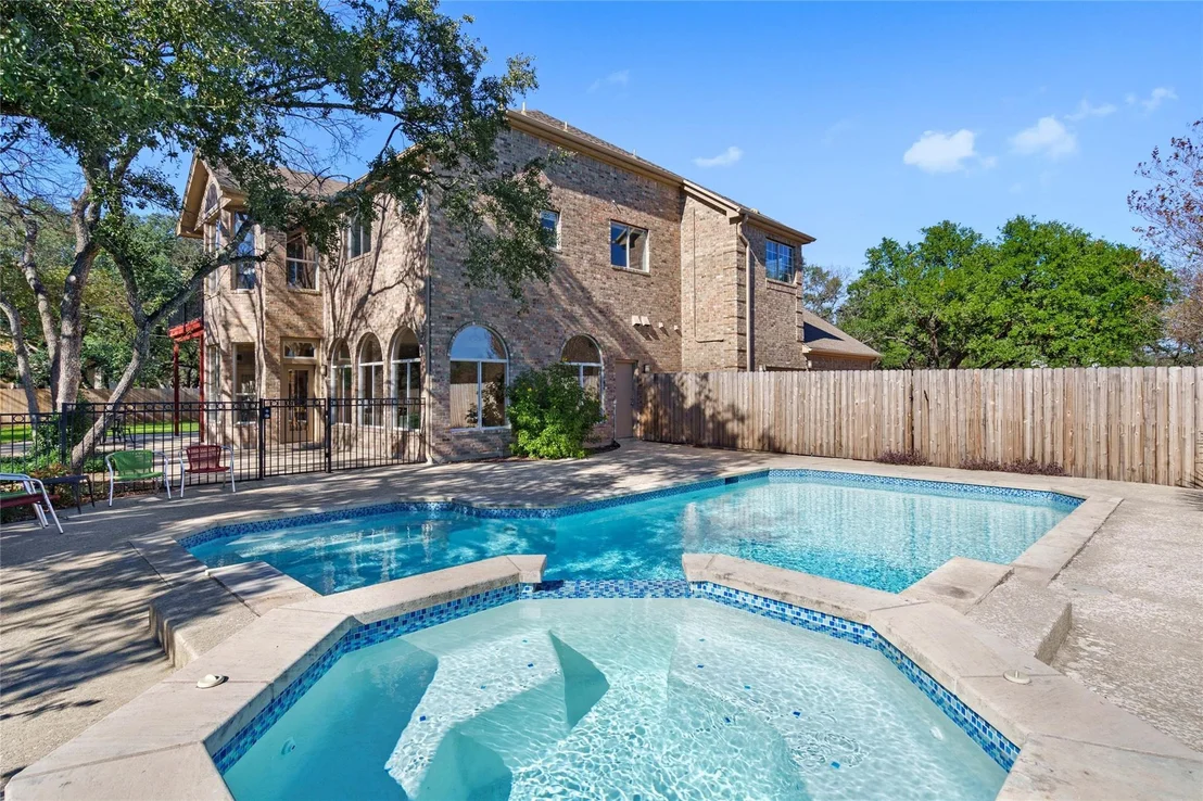 Photo of 3813 McNeil DR