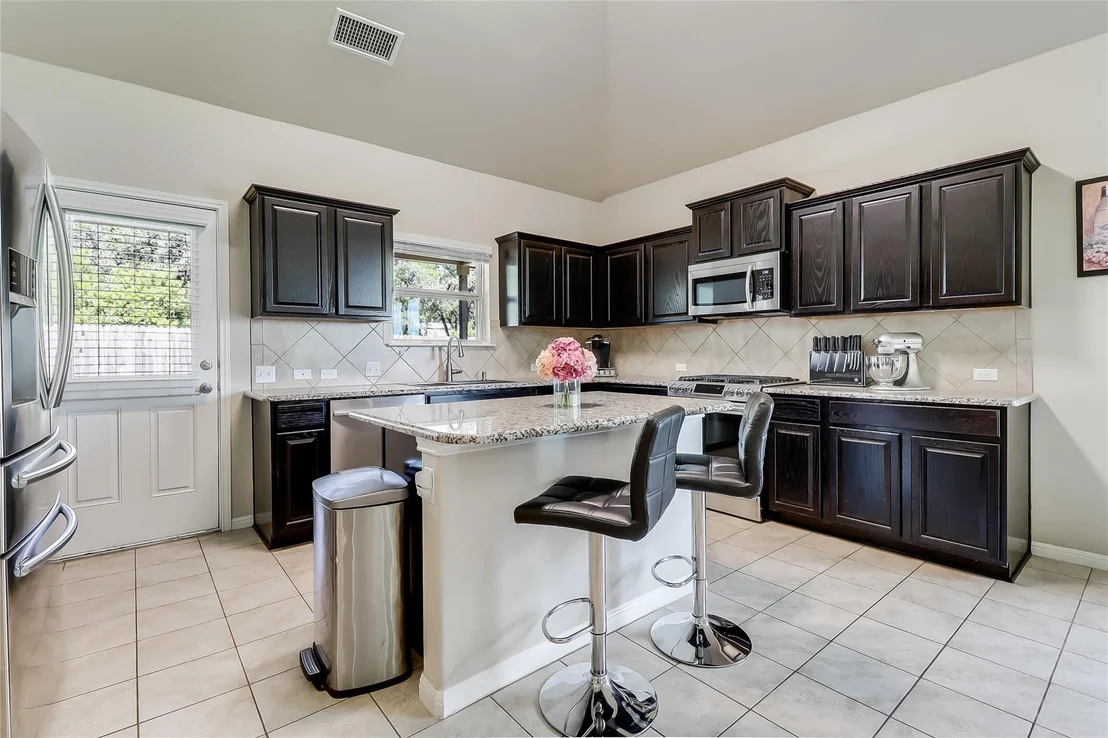 Photo of 1425 Hamiltons WAY