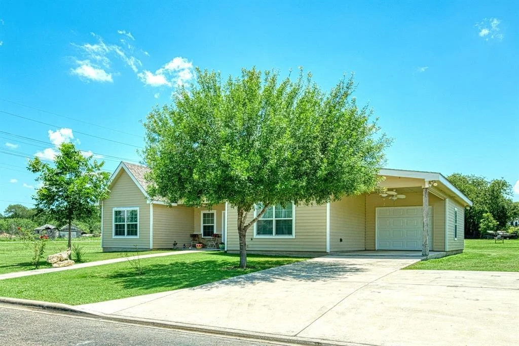 Photo of 2409 Pecan ST