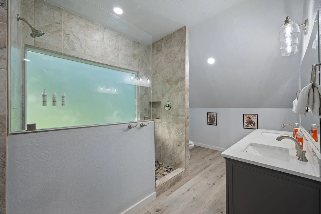 Photo of 302 Guadalupe River DR