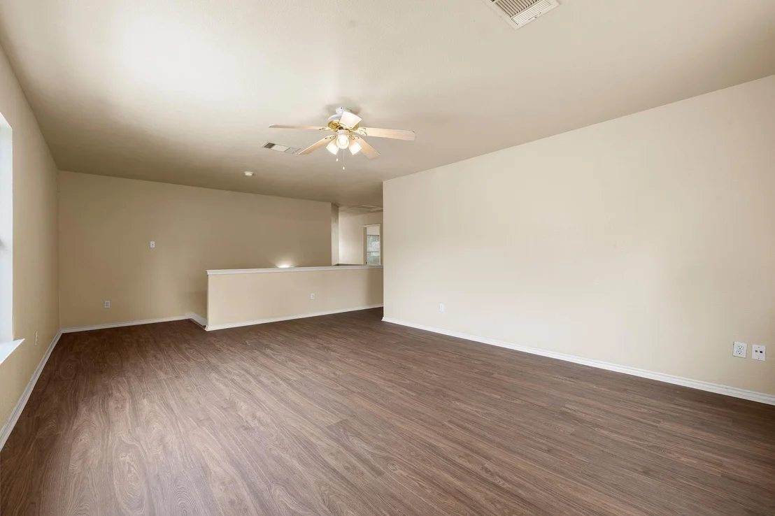 Photo of 2104 Deer Creek TRL