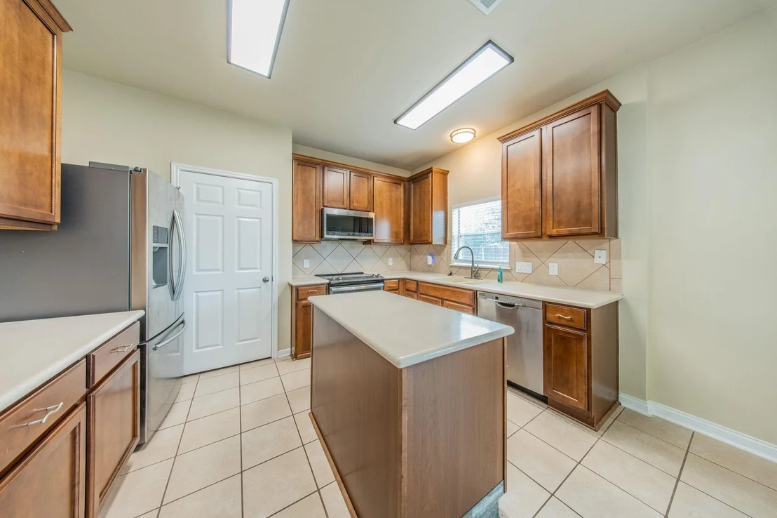 Photo of 17525 Bridgefarmer BLVD