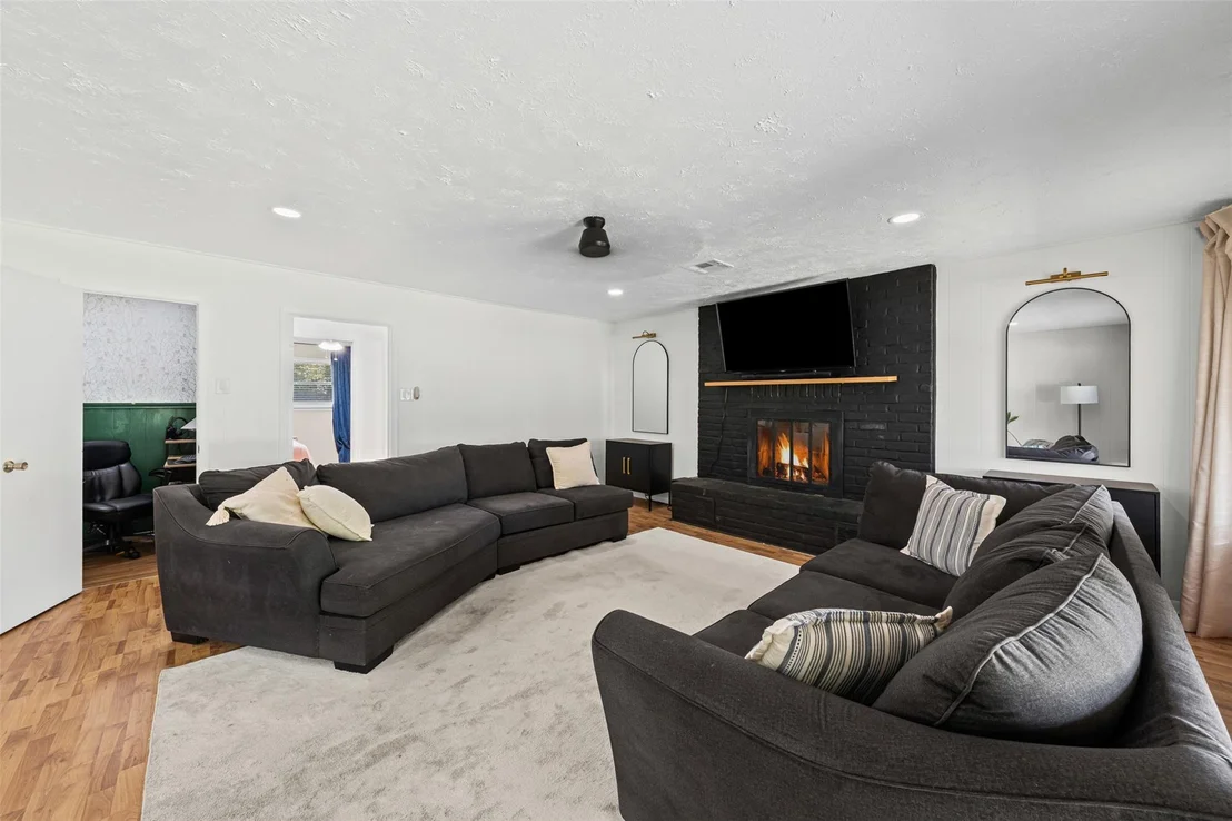 Photo of 3302 Chisholm TRL