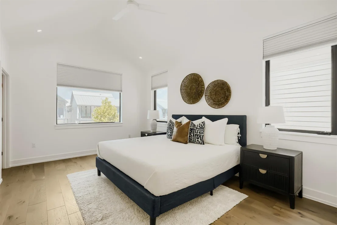 Photo of 3811 Taniguchi ST