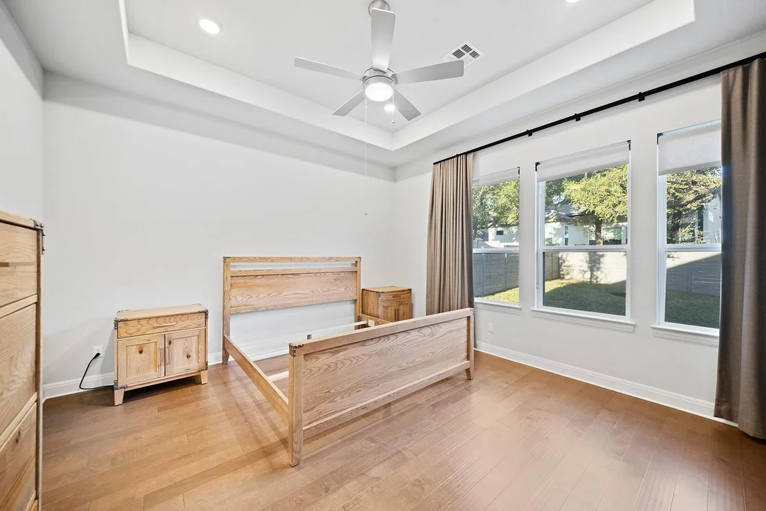 Photo of 212 Iva June LN