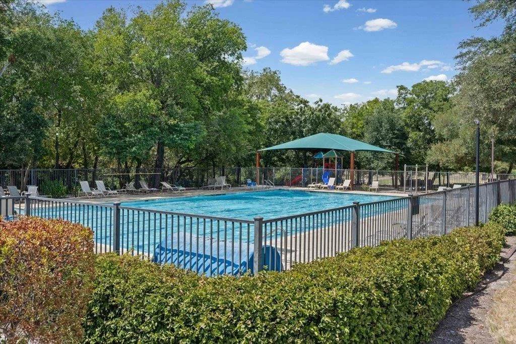 Photo of 2005 Forest Hill CV