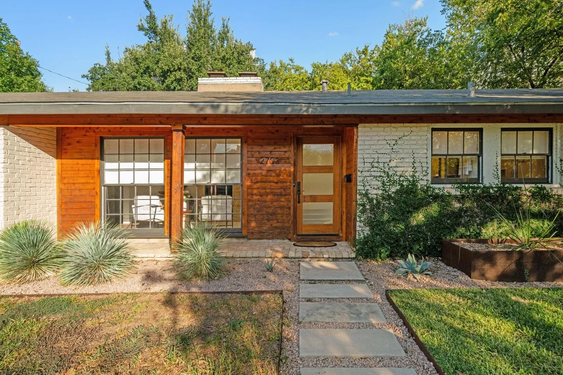 Photo of 2703 Oakhaven DR