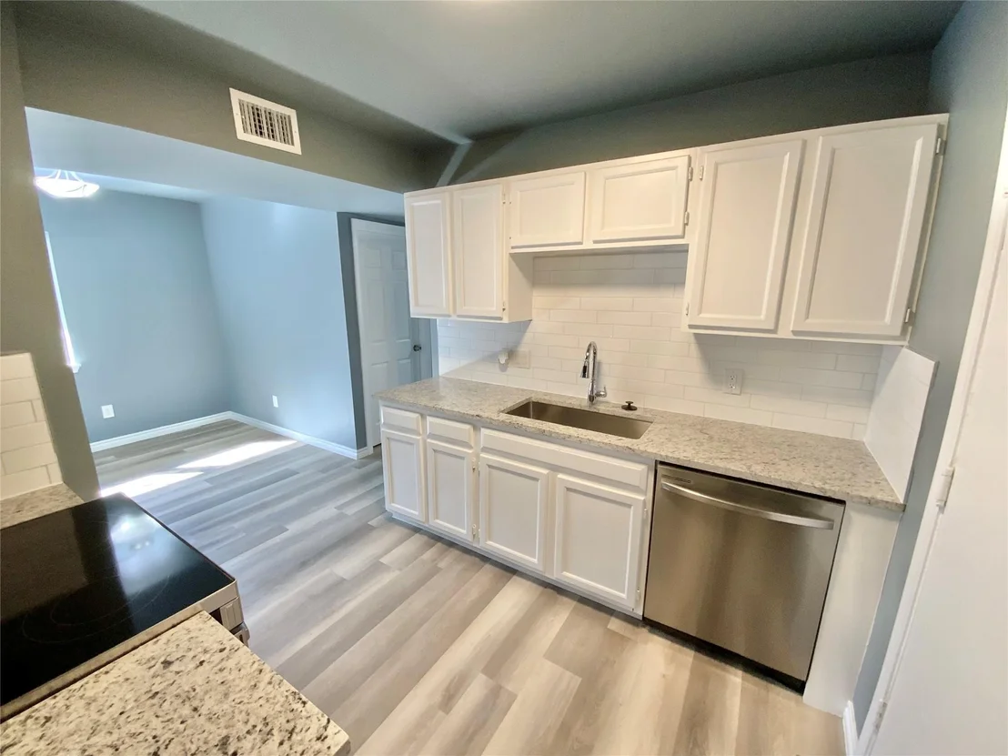 Photo of 417 Northern TRL