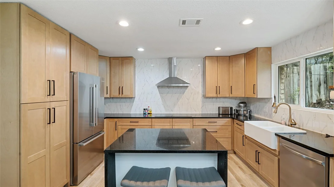 Photo of 7005 Chinook DR