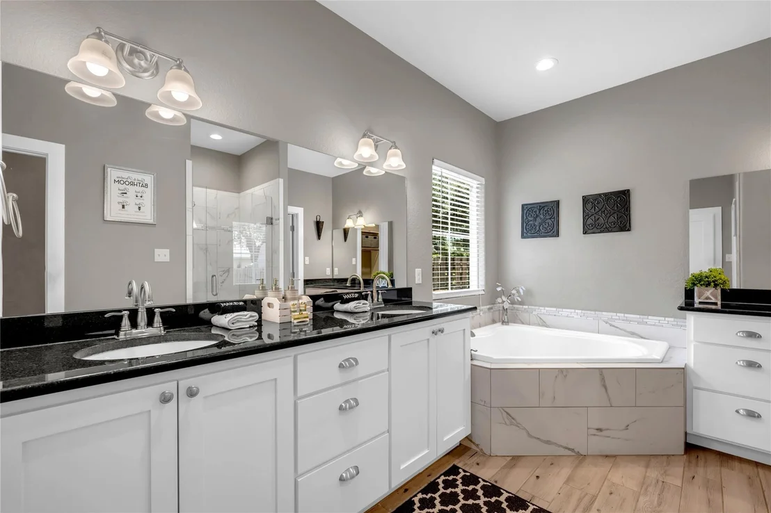Photo of 113 Winding Oak DR