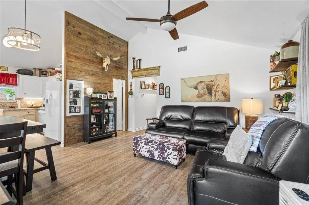Photo of 107 Mountain Valley DR
