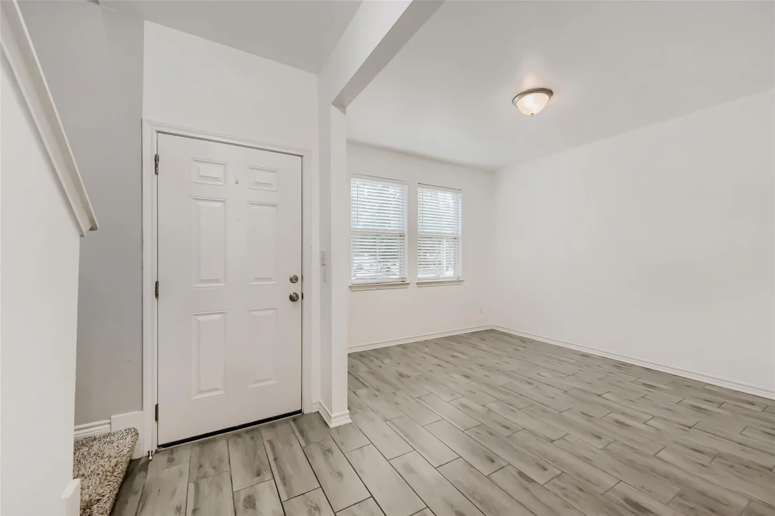 Photo of 1728 Artesian Springs XING