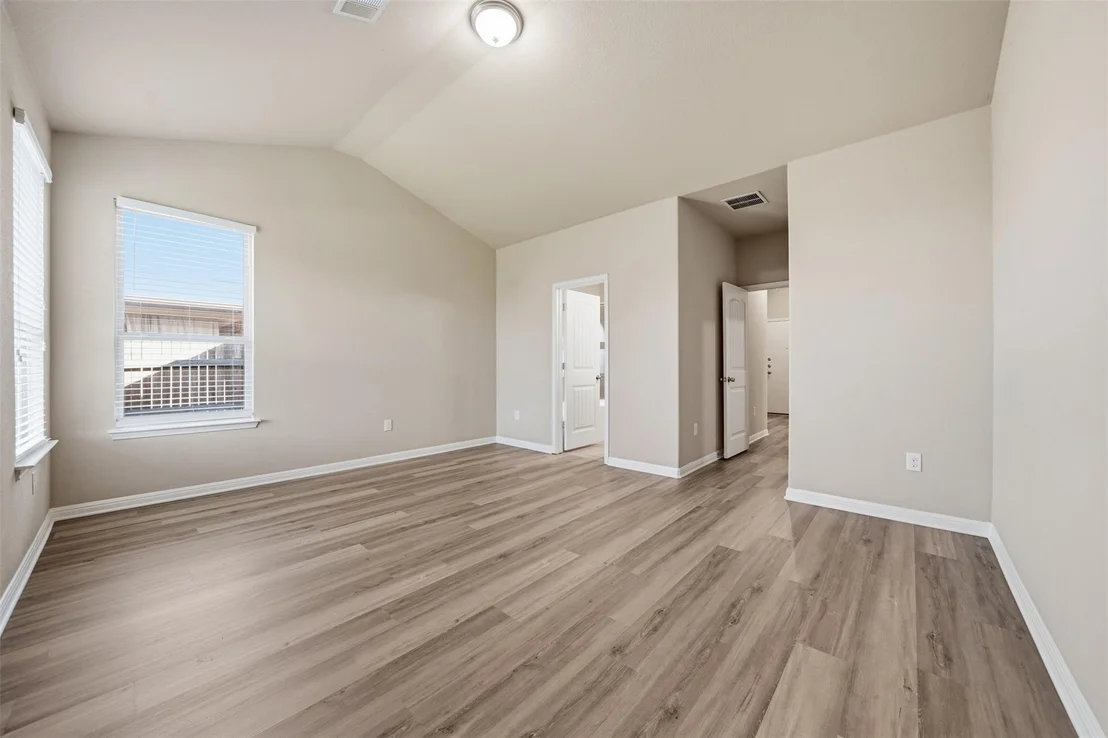 Photo of 613 Longhorn Cavern RD