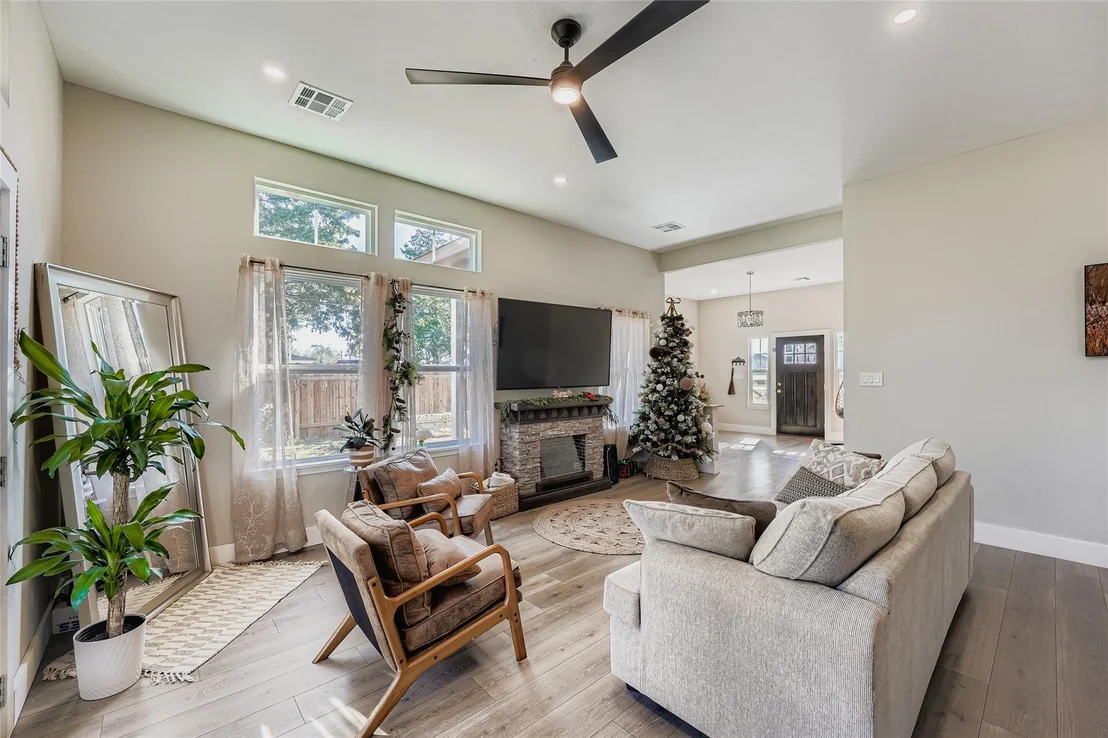 Photo of 149 Arosa DR