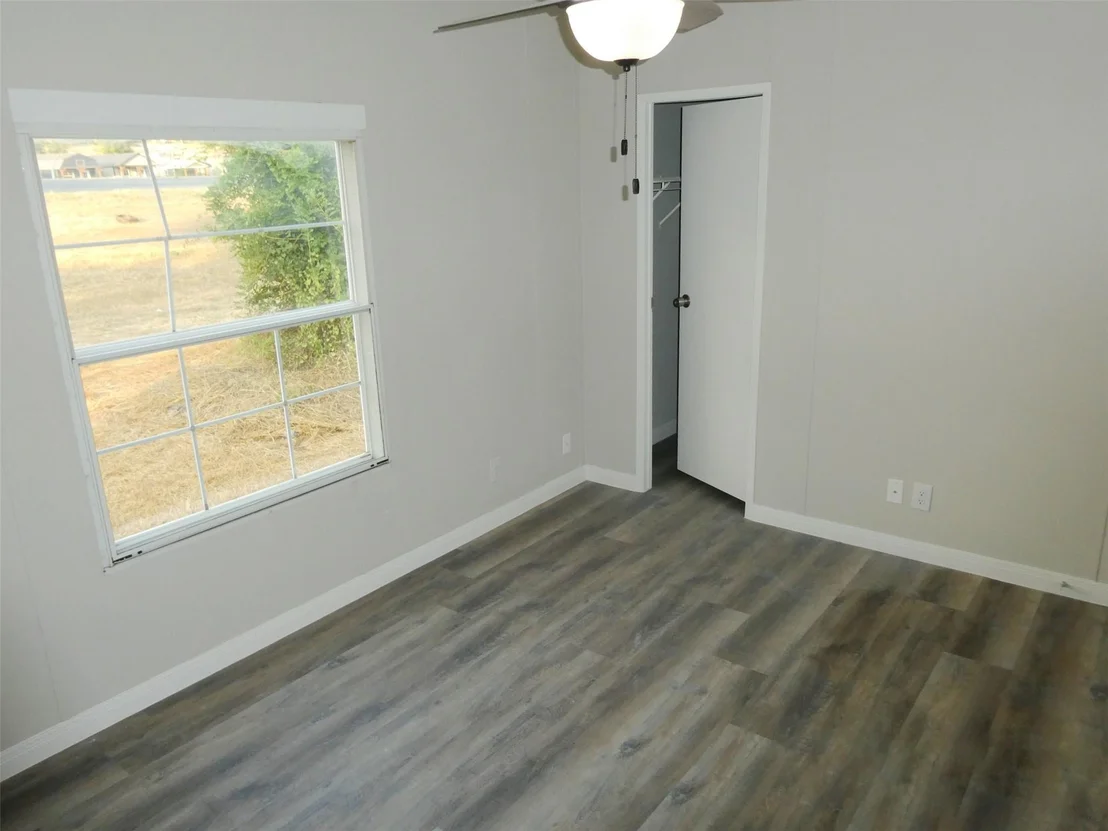 Photo of 1227 HIGHWAY 71 W