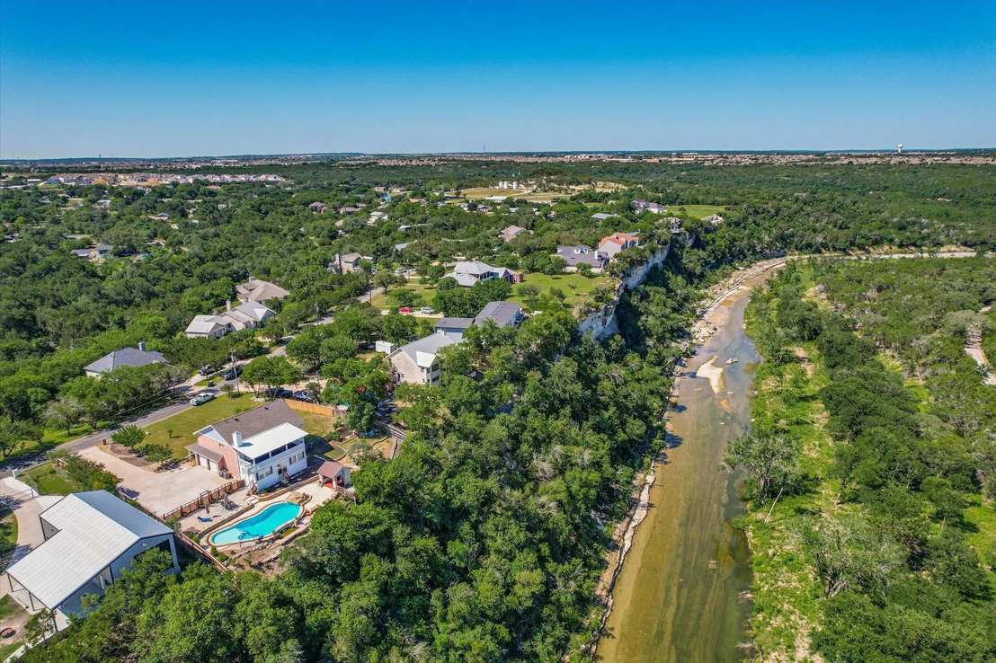 Photo of 131 High Gabriel DR