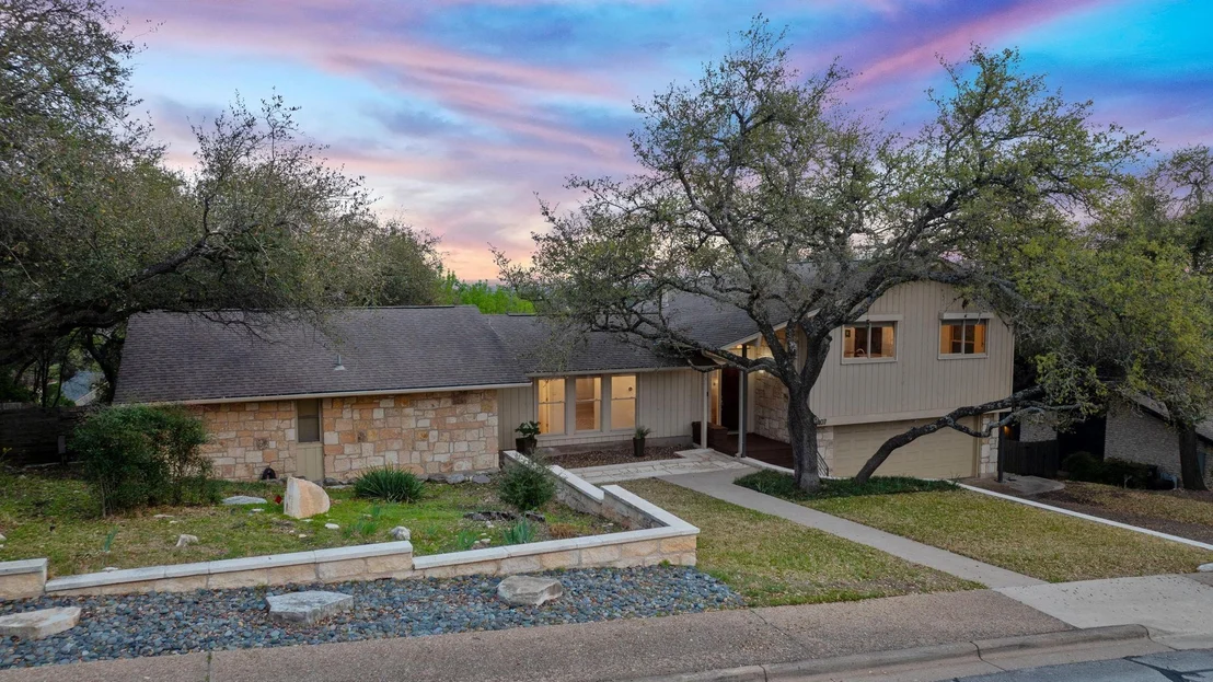 Photo of 1407 Lost Creek BLVD