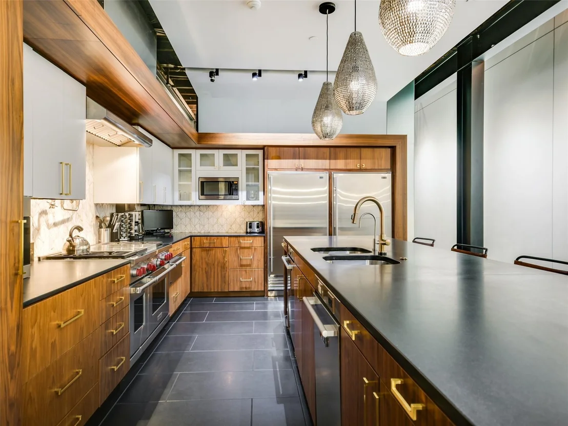 Photo of 811 Congress Ave